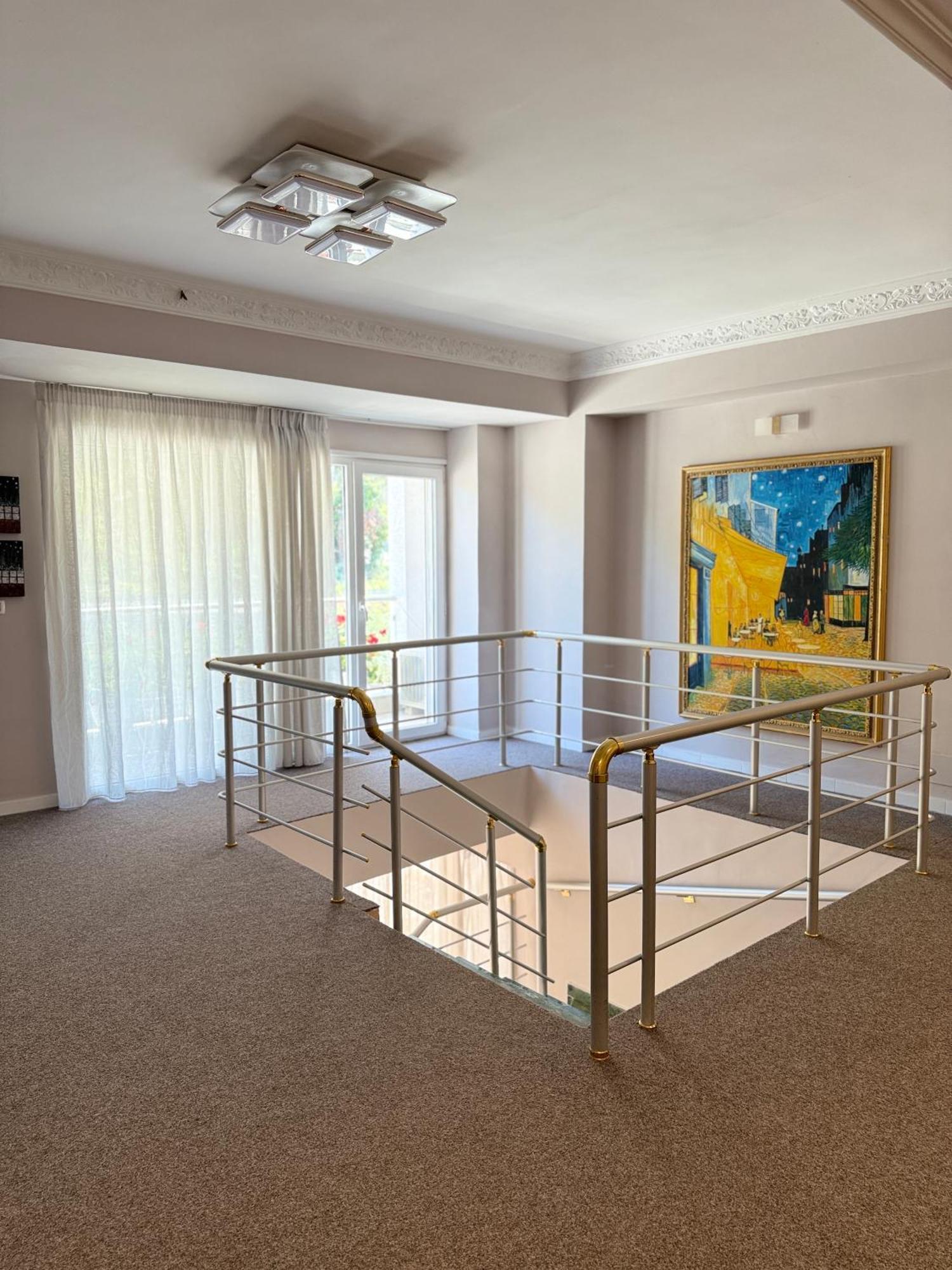 Bleart Hotel