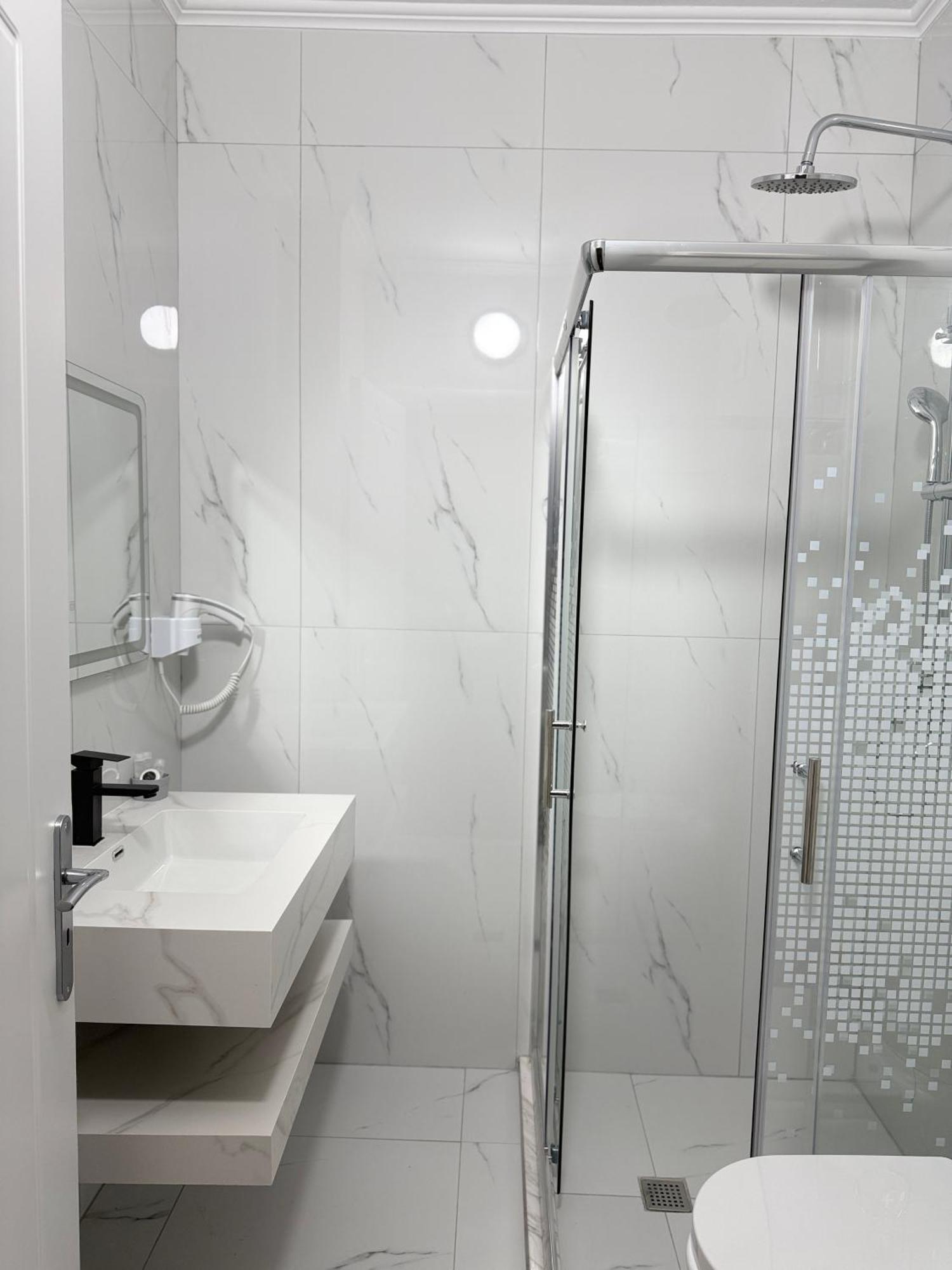 Bleart Hotell